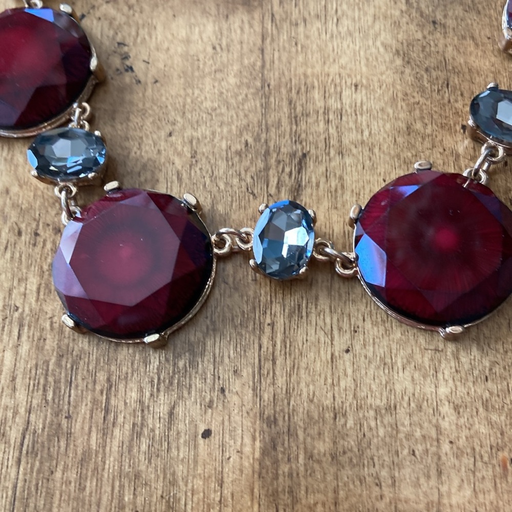 Ruby red necklace with matching earrings - Picture 2 of 5